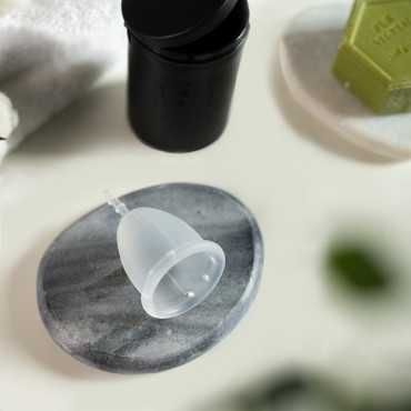 Claricup and its sterilization box