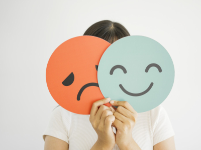 Comprendre et gérer les impacts des hormones sur le cycle menstruel 